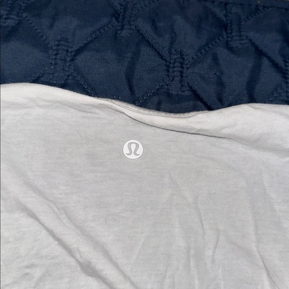 Lululemon Casual White V-Neck Tee - Picture 2 of 2